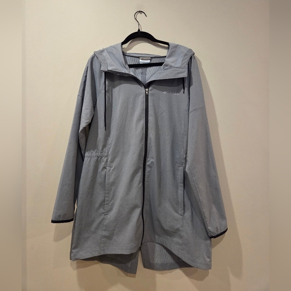 Columbia Women's Gray Softshell Hooded Jacket - Picture 1 of 5